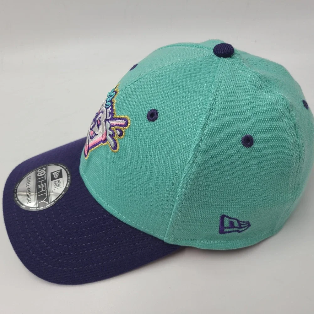 Louisville Bats Hat Fitted S-M New Era 39Thirty Teal Derby City Mint Juleps MiLB